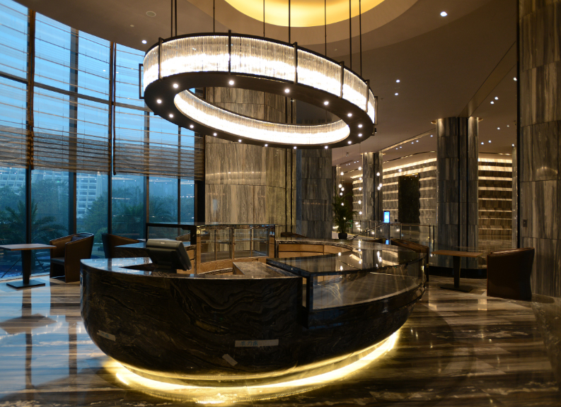 hotel restaurant lighting